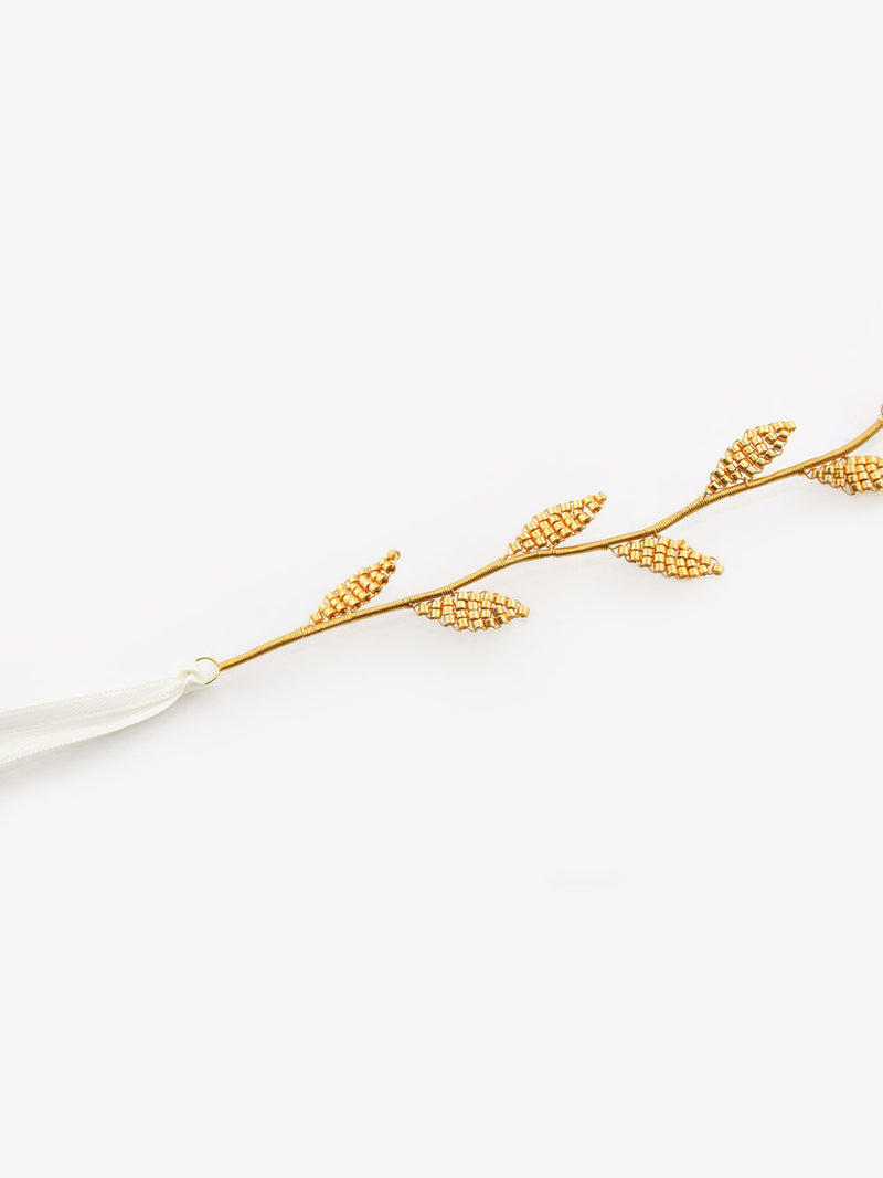 Detailbild: "Anais" zartes Perlenhaarband in gold von Kokoro Berlin